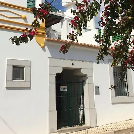 Βίλα Tavirawhithouse