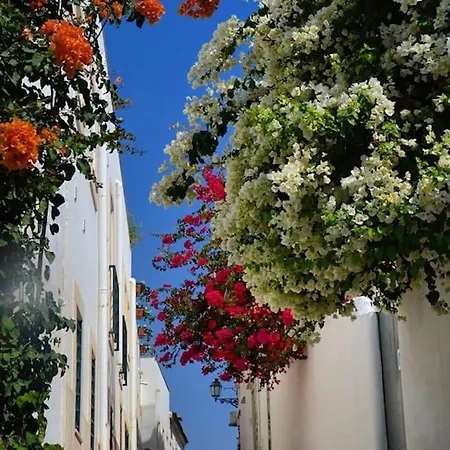 Tavirawhithouse * Tavira